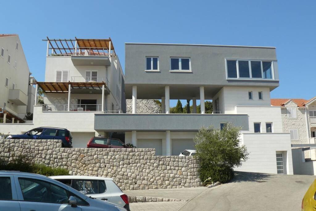 Apartment Villa Diana: Cozy 2-Bedroom Home In Dubrovnik *